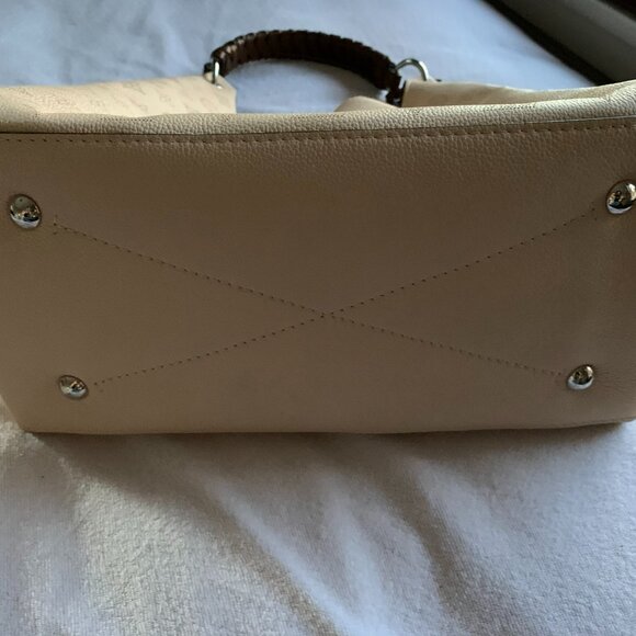 Louis Vuitton Carmal Mahina Creme BOHO Handbag - Picture 4 of 12